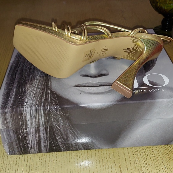 JLO Jennifer Lopez Gold Tanin Sandals high heels size 10M - Picture 2 of 4